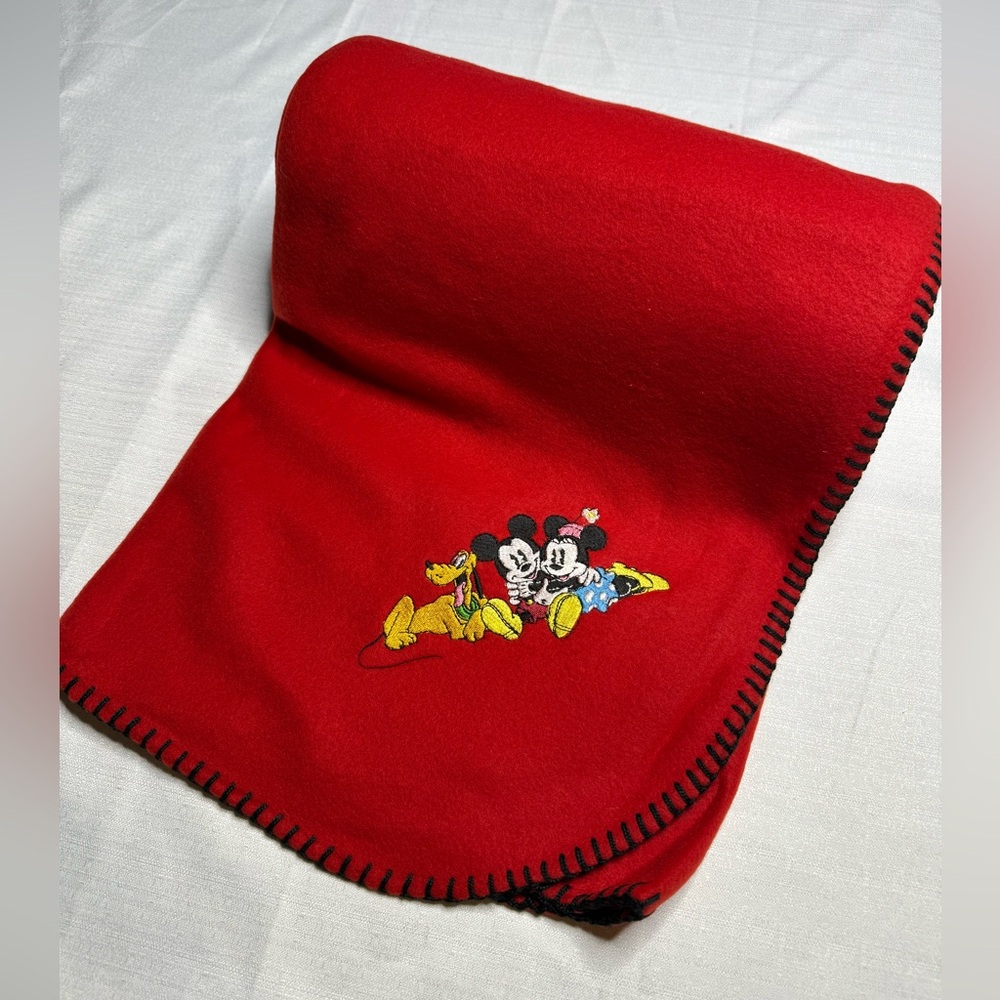 Disney Parks Kids Mickey & Minnie Souvenir Fleece Throw Blanket Red NWOT